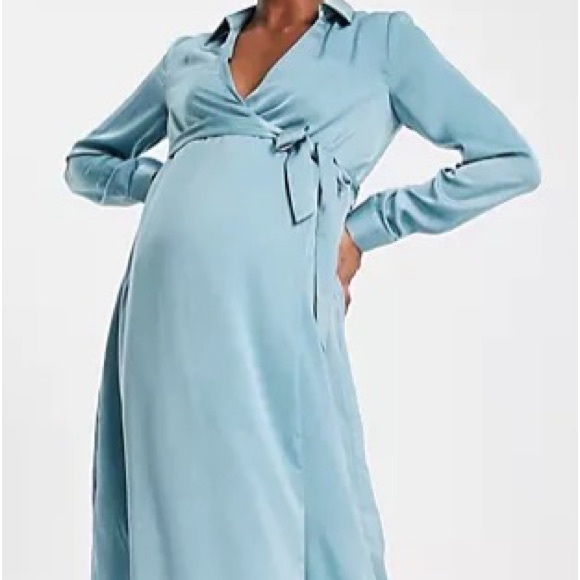 Misguided maternity wrap dress - Picture 3 of 5